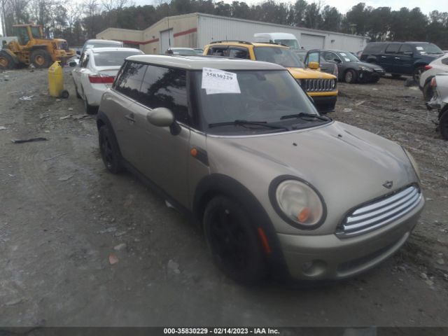 2009 MINI COOPER WMWMF33569TW75014