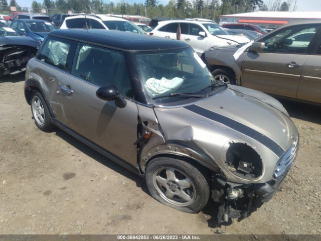 2011 MINI COOPER HARDTOP WMWSU3C59BT092813