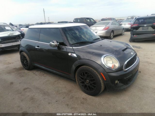 2011 MINI COOPER HARDTOP WMWSV3C55BTY11827