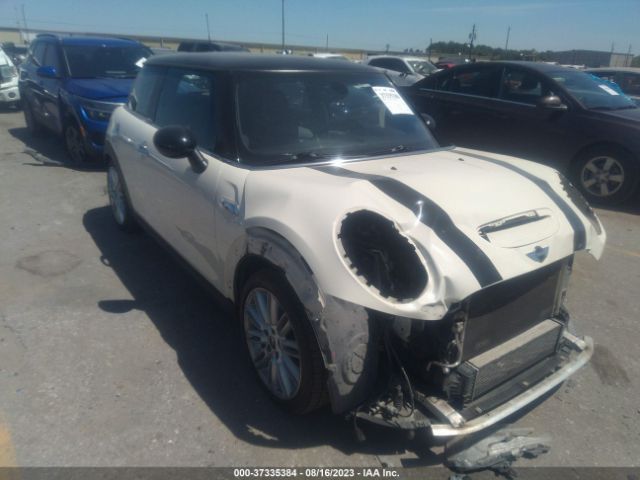 2015 MINI COOPER HARDTOP WMWXP7C51F2A35332