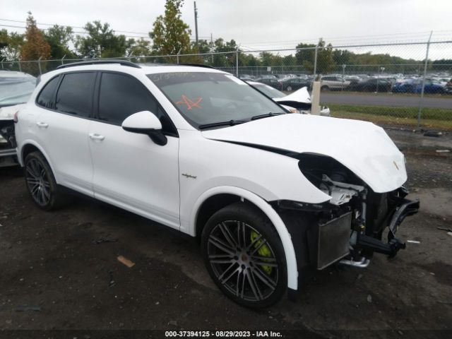 2017 PORSCHE CAYENNE WP1AE2A27HLA70072