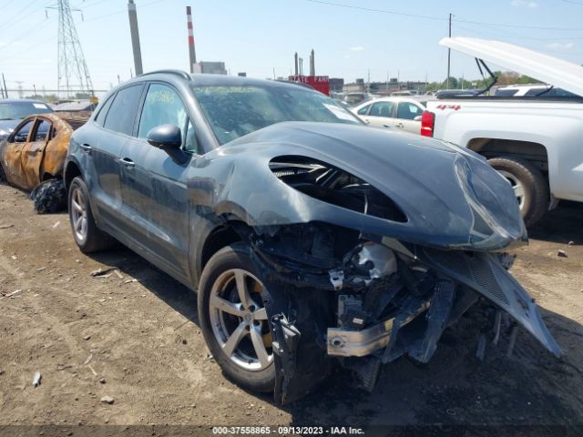 2017 PORSCHE MACAN WP1AA2A58HLB07328