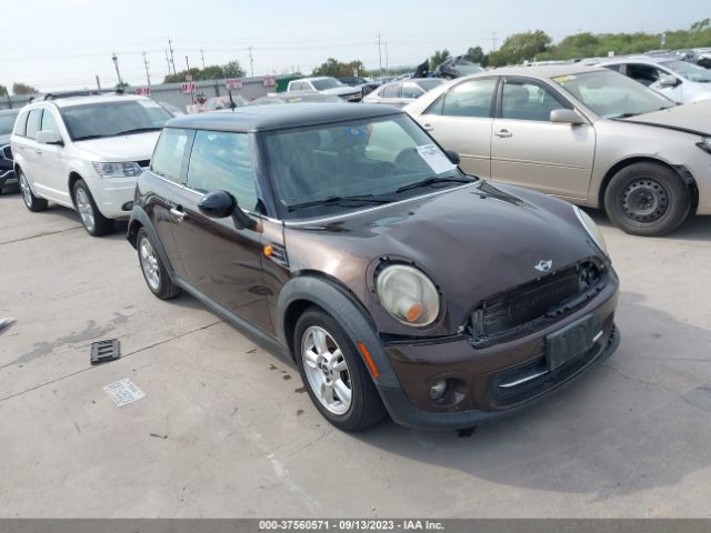 2011 MINI COOPER WMWSU3C52BT092085