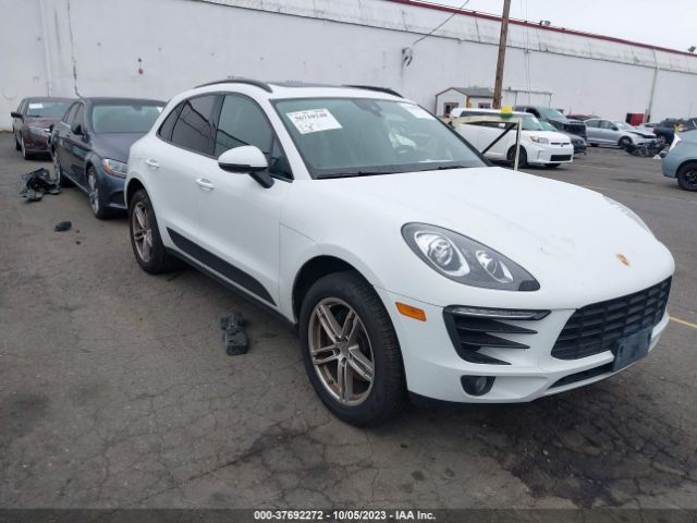 2017 PORSCHE MACAN WP1AA2A50HLB05315
