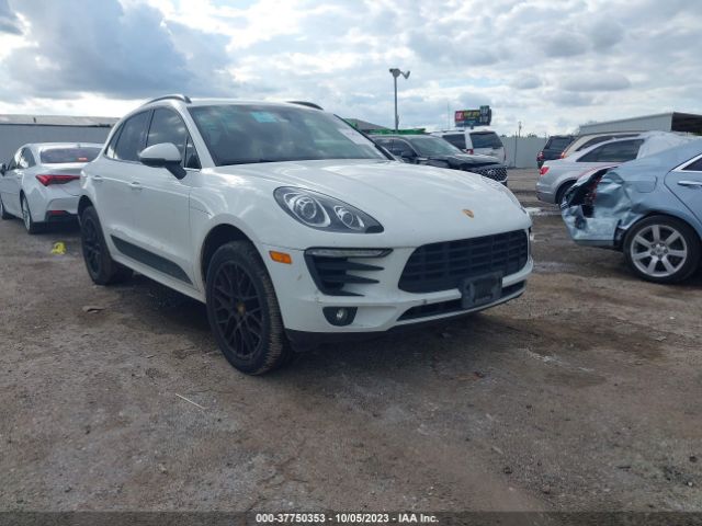2015 PORSCHE MACAN WP1AB2A55FLB62510