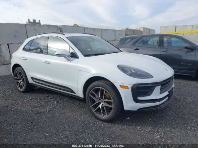 2022 PORSCHE MACAN WP1AA2A56NLB09283