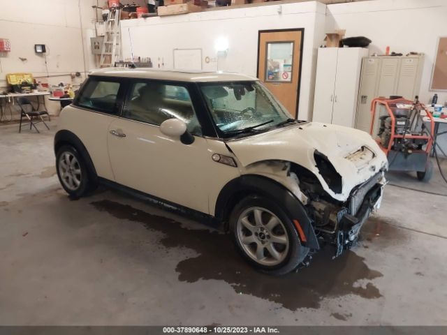 2007 MINI COOPER S WMWMF73537TL84801