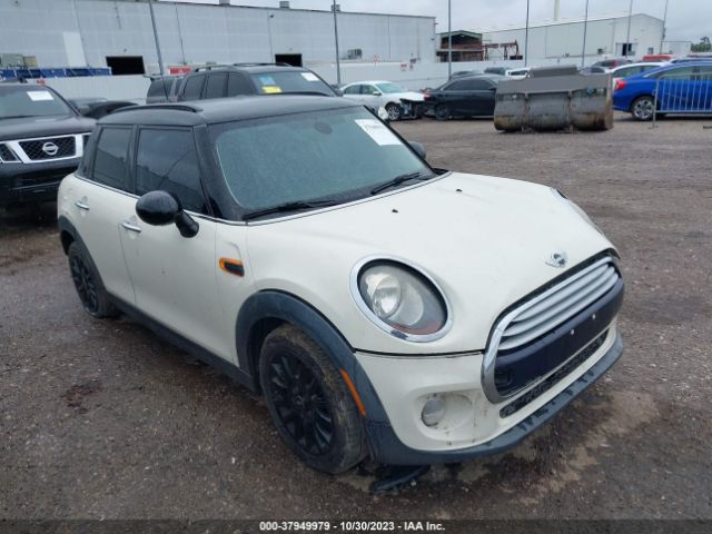 2015 MINI COOPER HARDTOP 4 DOOR WMWXS5C57FT828032