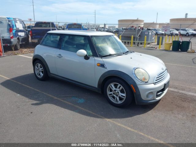 2011 MINI COOPER HARDTOP WMWSU3C52BTX96545
