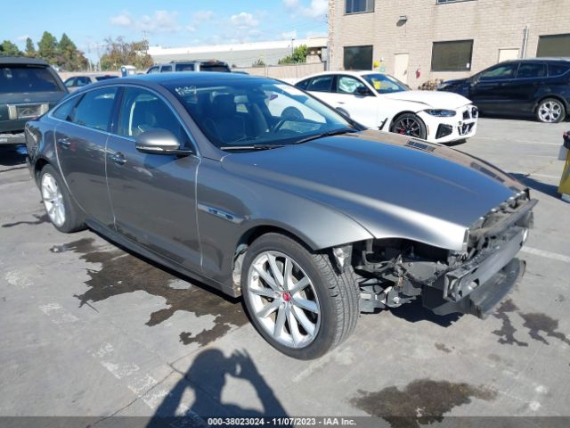 2017 JAGUAR XJ SAJWA1C75H8W04650