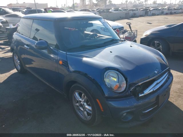 2011 MINI COOPER WMWSU3C59BT097865