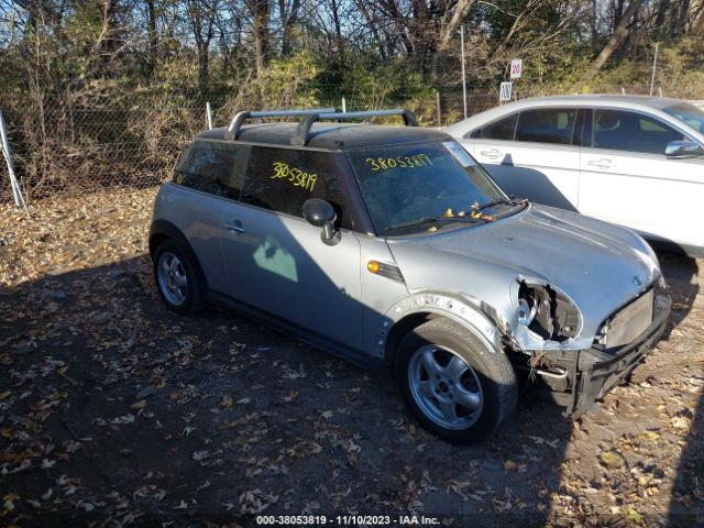 2007 MINI COOPER WMWMF33567TL67631