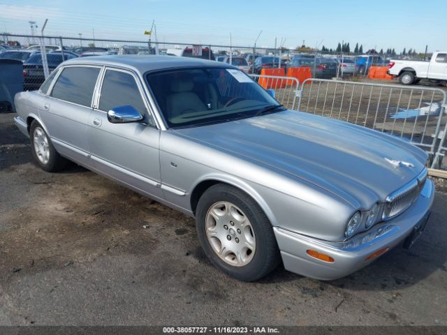 2000 JAGUAR XJ8 SAJDA24C7YLF11170