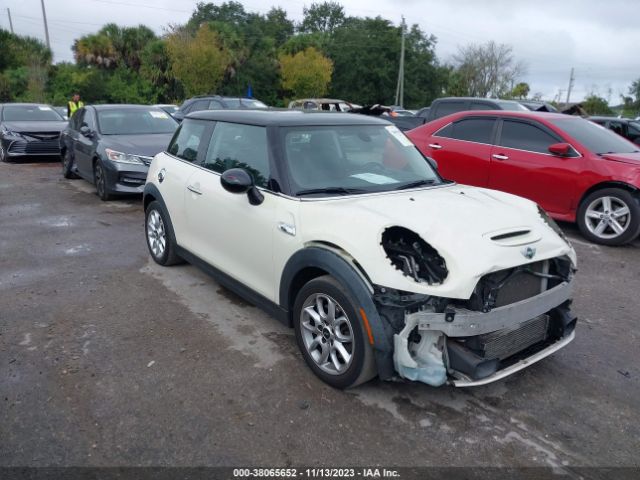 2015 MINI HARDTOP WMWXP7C59F2A34493