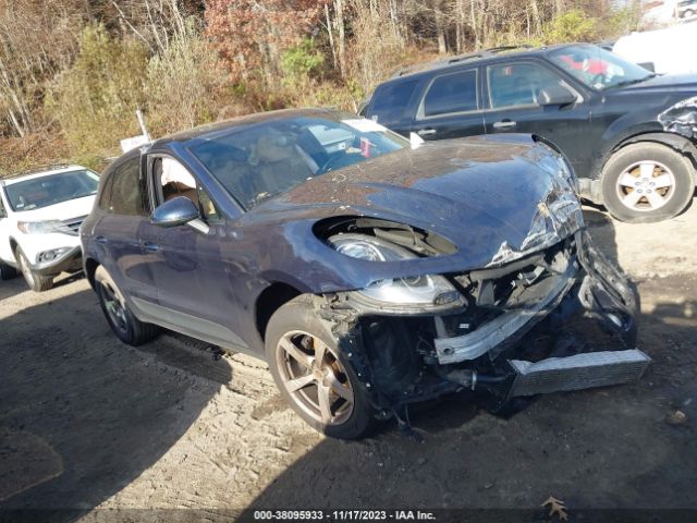 2017 PORSCHE MACAN WP1AA2A53HLB03297