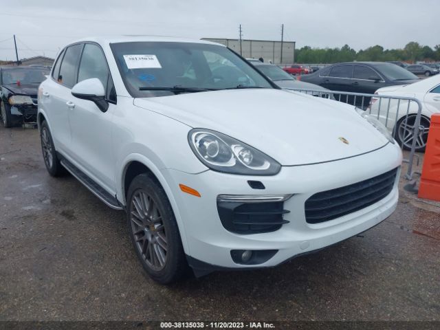 2017 PORSCHE CAYENNE WP1AA2A25HKA81136