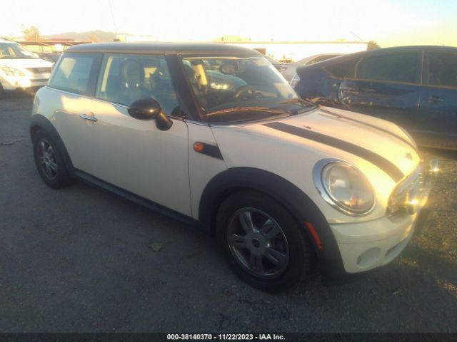 2008 MINI COOPER WMWMF33558TT66911