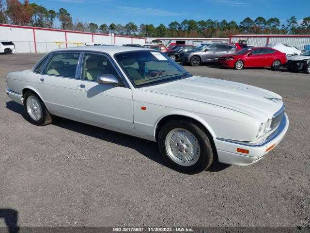1995 JAGUAR VANDENPLAS SAJKX1747SC743910