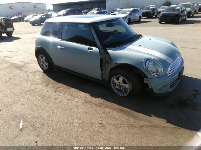 2011 MINI COOPER WMWSU3C58BT097534