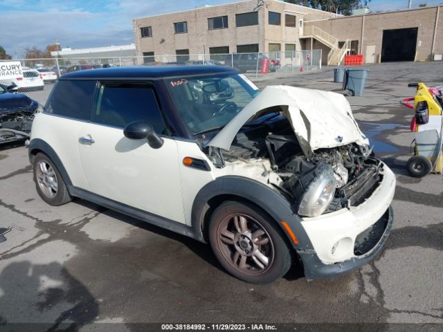 2011 MINI COOPER WMWSU3C56BT098374