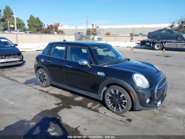 2015 MINI HARDTOP WMWXU3C5XFT891883