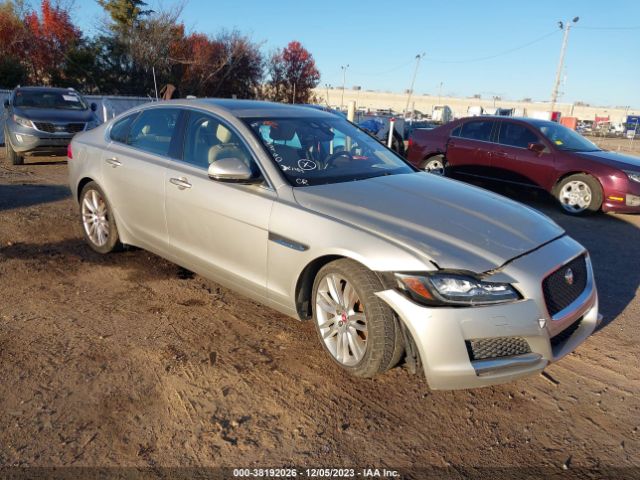 2016 JAGUAR XF SAJBK4BV2GCY22960