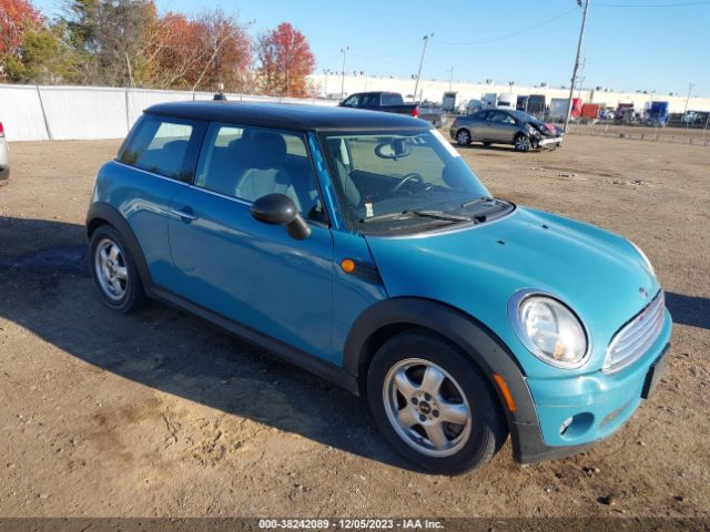2009 MINI COOPER WMWMF33599TU74420