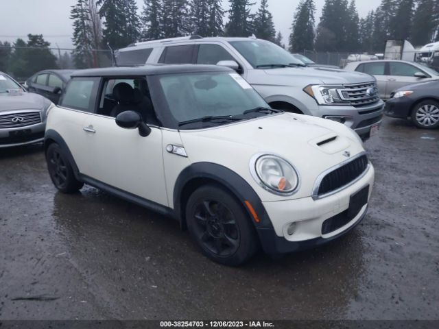 2009 MINI COOPER S WMWMF735X9TT99542