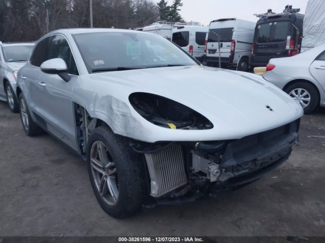2015 PORSCHE MACAN WP1AB2A51FLB63590