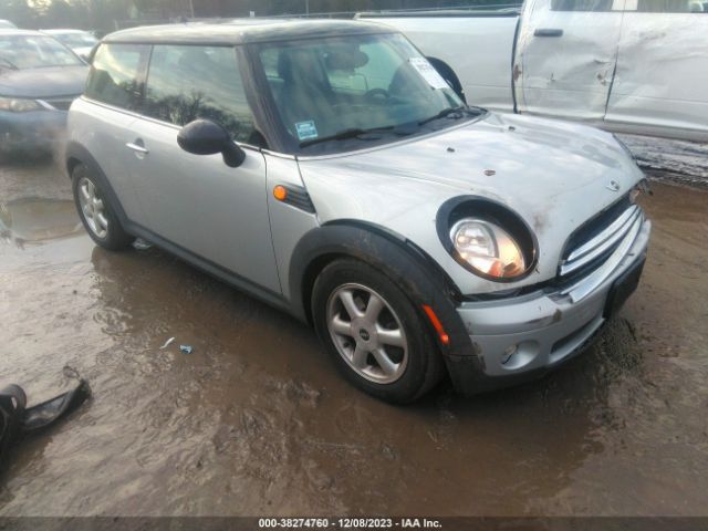 2008 MINI COOPER WMWMF33548TT65555