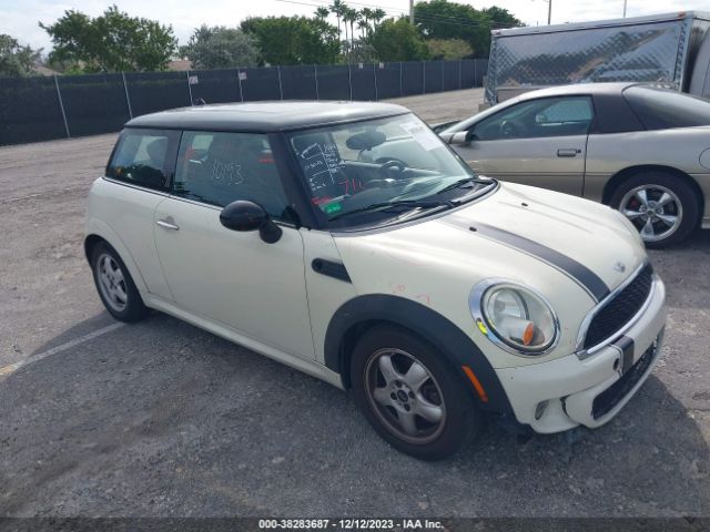 2011 MINI COOPER WMWSU3C5XBT095591