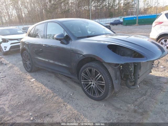 2017 PORSCHE MACAN WP1AA2A50HLB83027