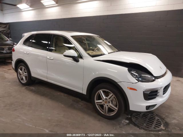 2016 PORSCHE CAYENNE WP1AB2A28GLA92136