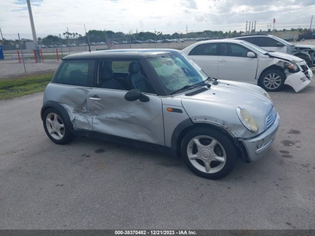 2003 MINI COOPER HARDTOP WMWRC334X3TE17417
