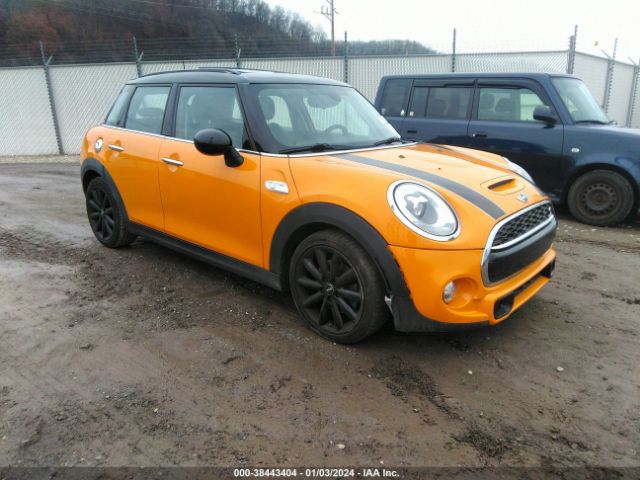 2016 MINI HARDTOP WMWXU3C52G2B63551