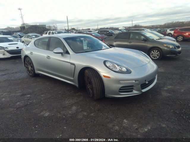2016 PORSCHE PANAMERA WP0AA2A71GL007637