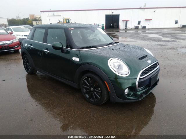 2018 MINI HARDTOP WMWXU3C55J2F50036