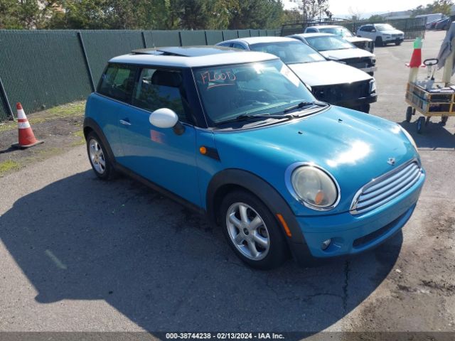 2009 MINI COOPER WMWMF33529TW76516