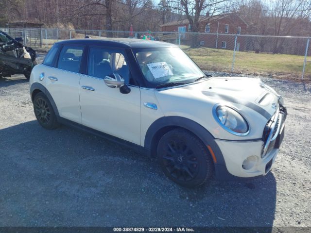 2015 MINI HARDTOP WMWXU3C56FT891721