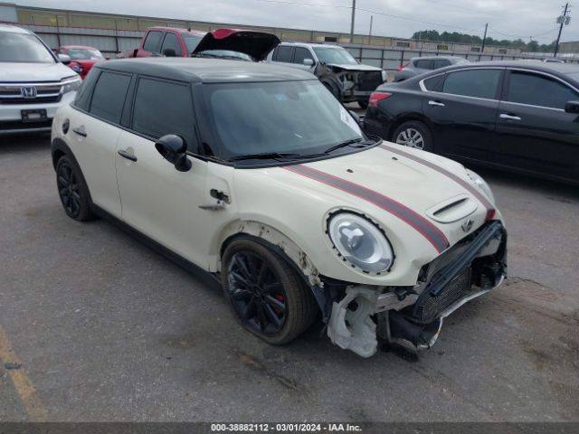 2018 MINI HARDTOP WMWXU3C56J2F50207