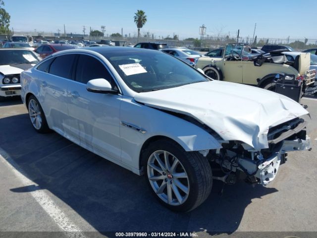 2017 JAGUAR XJ SAJWA1C7XH8W04725