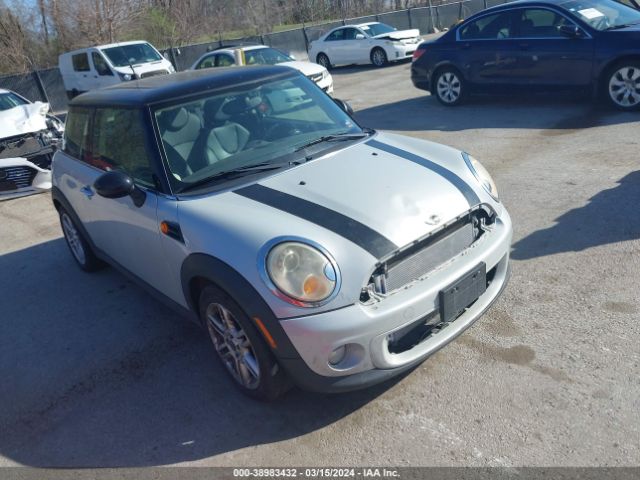 2011 MINI COOPER WMWSU3C55BTX96541