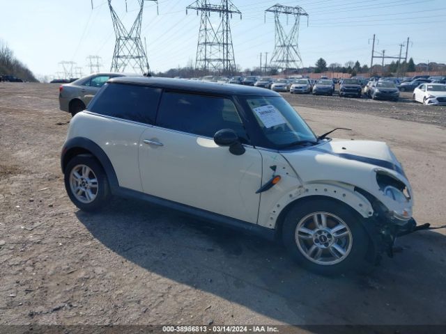 2013 MINI HARDTOP WMWSU3C51DT688131