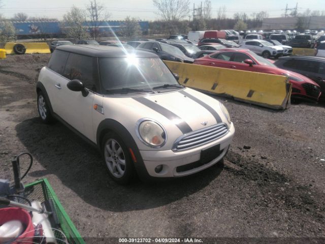2009 MINI COOPER WMWMF33509TW72982