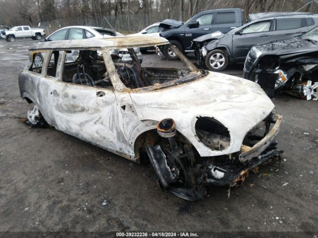 2011 MINI COOPER CLUBMAN WMWZF3C51BTX82225