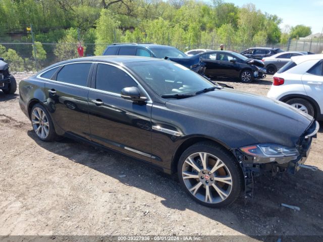 2017 JAGUAR XJ SAJWA2G76H8W06326