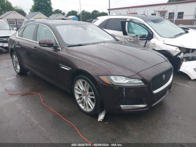 2016 JAGUAR XF SAJBK4BV3GCY15676