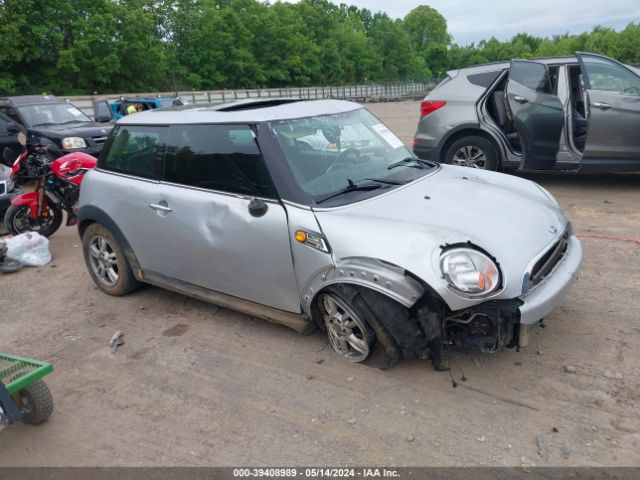 2011 MINI COOPER WMWSU3C56BTX96712