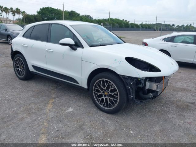 2017 PORSCHE MACAN WP1AA2A56HLB82545