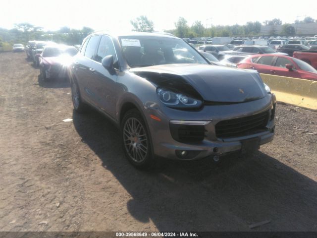 2017 PORSCHE CAYENNE WP1AB2A20HLA52411